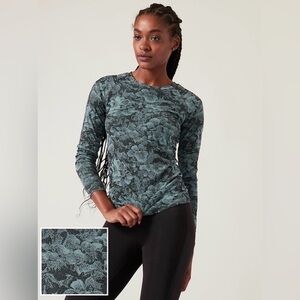 Athleta Momentum Seamless Top
Grey Floral, Large